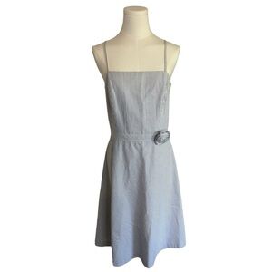 ANN TAYLOR Seersucker Blue White Stripe Dress Flower Pin Size 6 Midi 100% Cotton